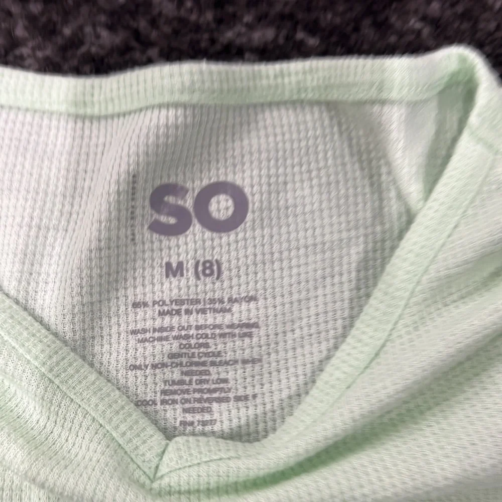 Girls long sleeve tee size M(8) - Picture 2 of 2